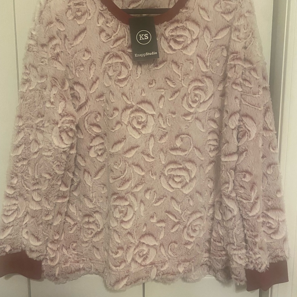 Studio Blush Floral Textured Blouse